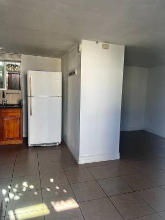 $1,995 / 400ft2 - Estudio amplio (¡incluye servicios!) (san leandro)63833987781889123