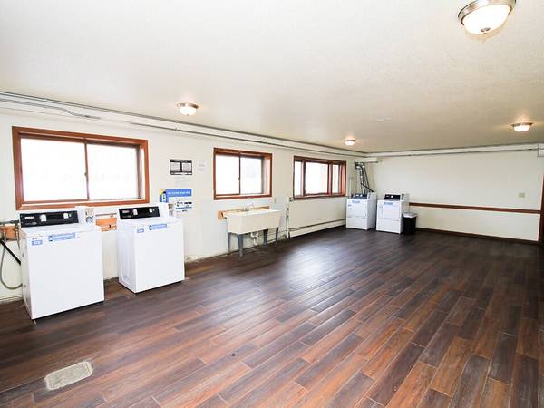 $920 / 2br - 1000ft2 - Your Perfect Spot to Curl Up, Create, and Celebrate (1610 C Street, South Sioux City, NE)64018297203971124