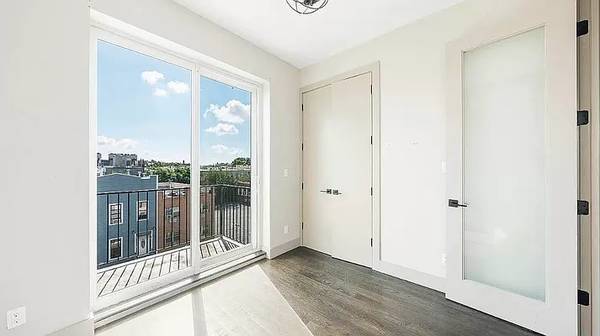 $3,800 / 3br - ✨Impresionante y soleado apartamento de 3 habitaciones/2 baños en Bushwick | ¡Ático y lavandería!✨ (Bushwick)63854480201857123