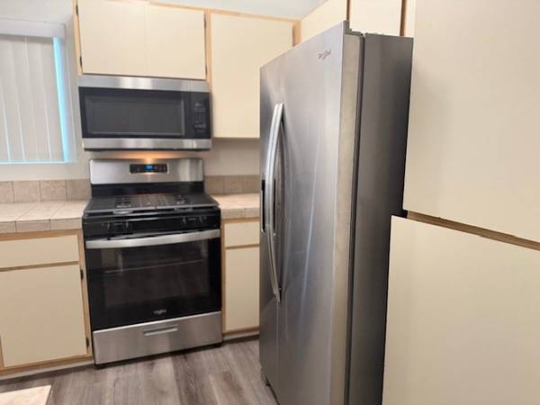 $2,095 / 2br - 2 BED 2 BATH Bermuda Dunes Courtyard In-Unit W/D Garage (Bermuda Dunes, Indio, La Quinta, Palm Desert)63686210001537124