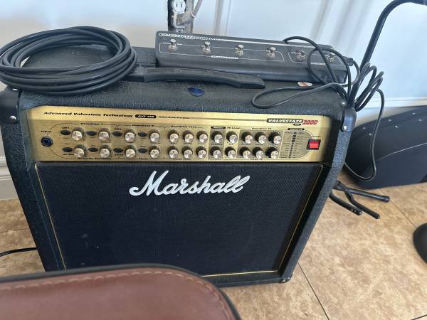 Marshall AVT150 1