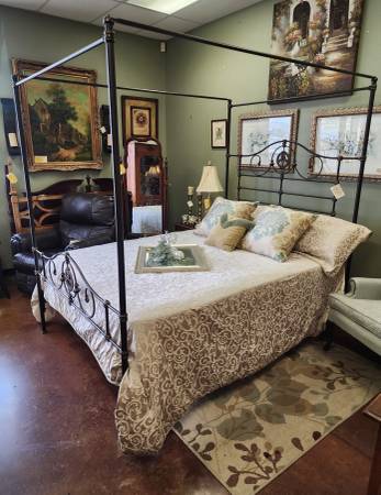 Gabrielle Design Queen Bronze Canopy Bed-NOW - $799 (3221 Hwy 52W, Suite D, Pelham, AL)63440260669059124