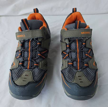 Merrell Big Kid's 5.5 Medium Trail Chaser Zapatos Botas - $35 (Tacoma)63436076041217121