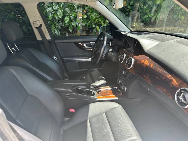 2013 Mercedes Benz GLK350 - $11,500 (Kahala)63617671187713124