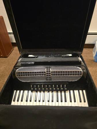 Accordion (Excelsior Savoia) with case 1