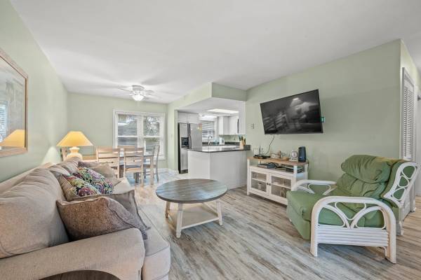 Winter Rental Available Nov. 16th, -March 1st, 2026: Island Palms B1! 1