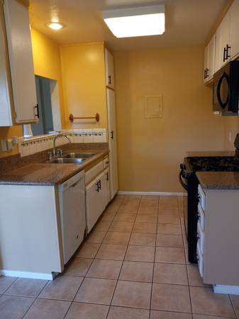 $530,000 / 3br - 1026ft2 - 3bed/1.5bath condo in Oceanside for sale (Oceanside)64196981898626122