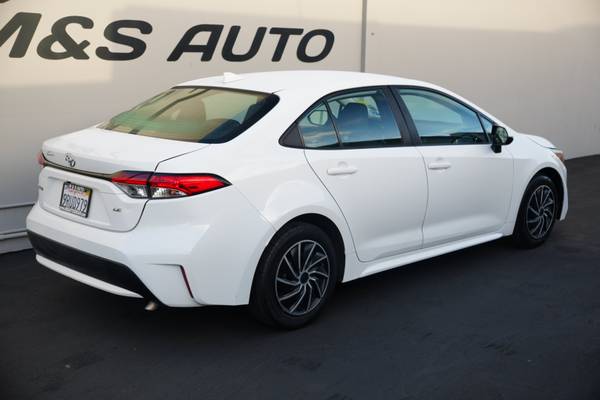 2021 Toyota Corolla LE sedán Blanco Super - $15,998 (LLAME AL 510-722-6092 !!)63470420384643123