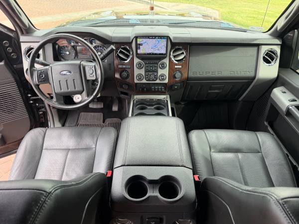 2013 Ford F-250 Lariat 4x4 - Photo 13