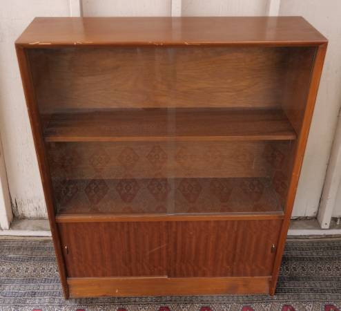 Mid-Century-Modern Solid Teak & Walnut Wood Display & Storage Cabinet 1