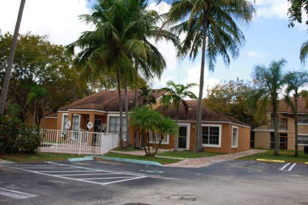 $1,695 / 1br - $1695 SPLENDID 1B/1B IN VERANO (MIRAMAR)64002014674051122