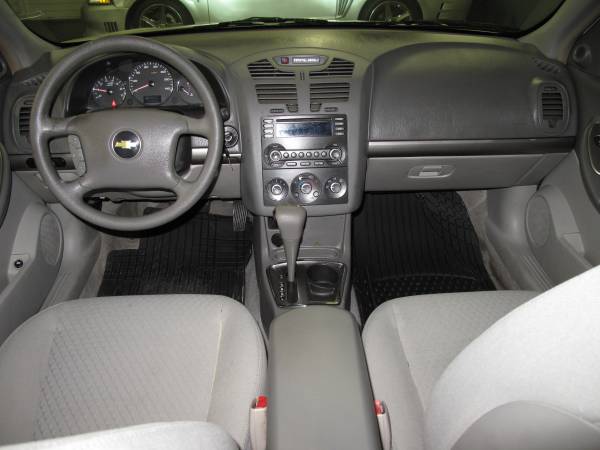 2006 Chevrolet Malibu Maxx LT Very Rare 100% Carfax Just Like New ! - $3,995 (CHATSWORTH)63437456273795121