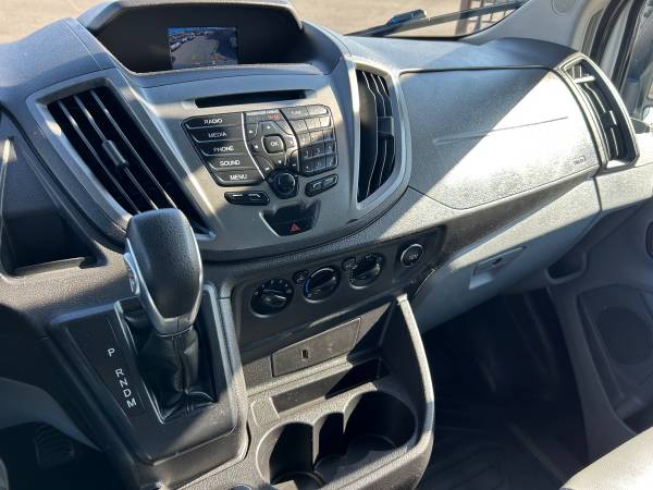 2019 Ford Transit T150 Medium - Photo 12