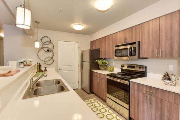 $2,049 / 1br - 726ft2 - Beautifully Designed Roomy Open Floor Plans (Renton)63688462412161120