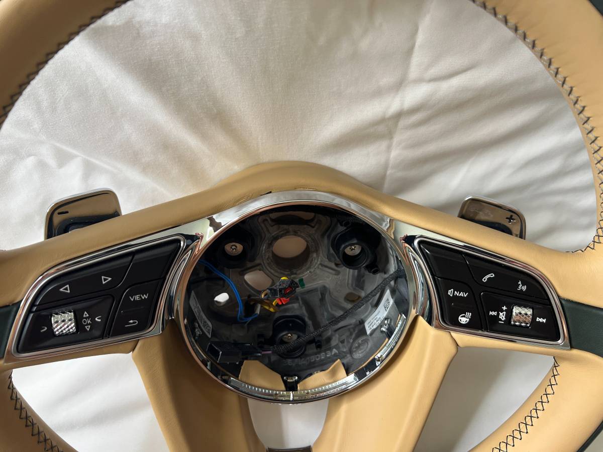 Bentley Bentayga 2017 Steering wheel
