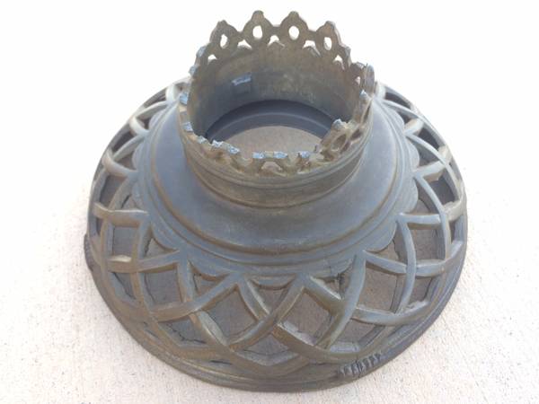 WANTED: Lampshade holder 1