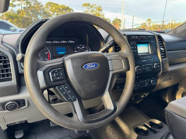 2017 Ford Super Duty F-450 - Photo 12