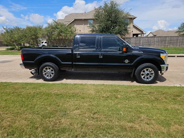 2016 Ford F250 Crew Cab - Photo 8