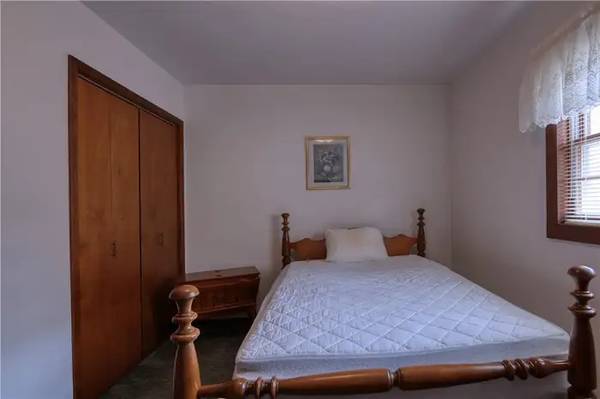 Location is superior to Pittsburgh International, 1