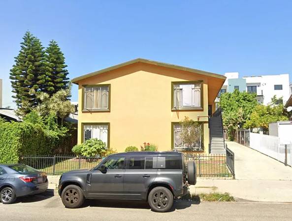 $2,249 / 2br - 700ft2 - Prime Hollywood 2BR/1BA Apartment + Parking – Walk to Everything!63840115202947120