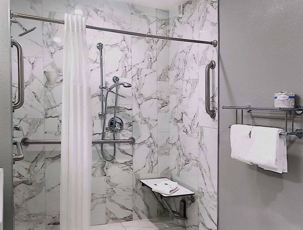$500 / 1br - DISCOUNTED WEEKLY RATE! All-Inclusive - WiFi, Cable TV, Morning Coffee (Seattle South)63814711954305123