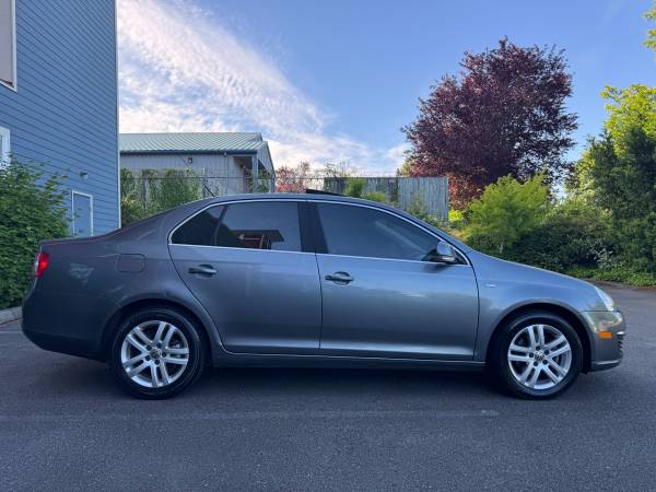 2007 Volkswagen Jetta Wolfsburg Edition 5-Velocidad Manual>>>Solo 120K<< - $5,995 (Daily Deals Auto Sales Lynnwood)63623288755075121
