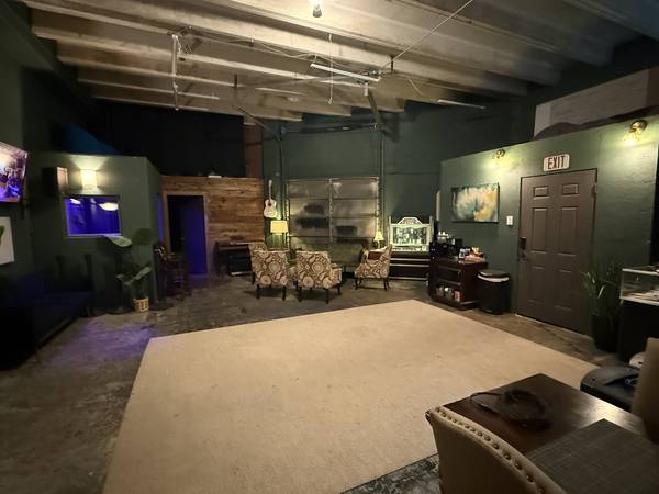 Finished Recording Studio / Co-Working / Outdoor Event Space 1