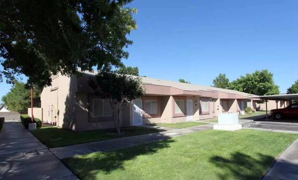 $1,032 / 1br - 525ft2 - A picture is worth a thousand words! Check this 1 bed 1 bath out! (Henderson)63907029239682123