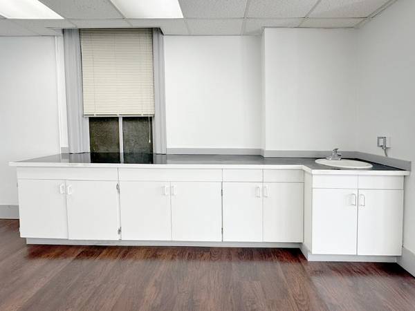 $1,500 Gran Espacio Creativo para Artistas (con fregadero) - Centro de Portland (SW 4th & Oak)63831395954561122