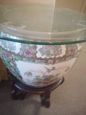 2 Gorgeous Rose Medallion glasstop fish tank tables 1