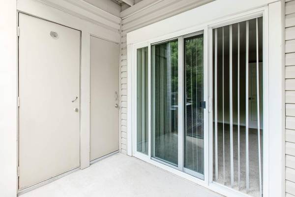 $2,590 / 3br - 1155ft2 - Situated in Ashburn!, Den or Study, 3bd 2ba (20300 River Ridge Terrace, Ashburn, VA)64040024765697121