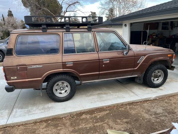 Toyota Land Cruiser serie 60 - $8,000 (Panorama City)63624673523969121