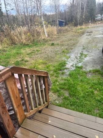 $1,700 / 2br - 800ft2 - 2 bed 1 bathroom- pets OK - plenty of parking (Wasilla)64014172645379121