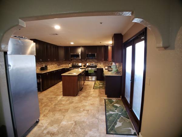 $850 / 154ft2 - Room with Private Entrance For Rent (Lakeside)63865592070017122