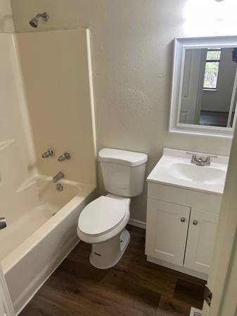 $2,295 / 3br - 01107ft2 - Townhome de esquina con amplio patio cerca de Plaza (Santa Fe)63806118206595122