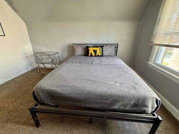$1450.00 / 2br - 900ft2 - Private 2-Bedroom Apartment | Bathroom | Kitchenette | All Utilities I63926727972226122