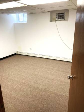 $575 / 180ft2 - $575/180 Sq.Ft. OFFICE SPACE. Great Location, Brighton Centre (Brighton Centre)63690755640833122
