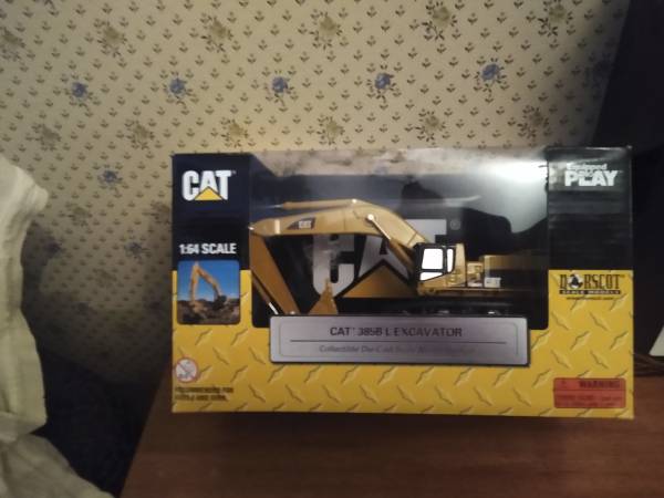 Norscott Cat 385B L excavator NIB, 1/64 1