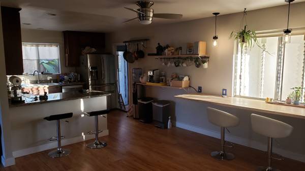 $1,550 / 4br - 156ft2 - 1 last room in 4br Zen-ish vibed house/friendly working pros, LG room (San Diego, Bay Ho)63865816158339123