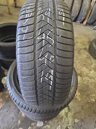 245-40-19 pirelli snow 1