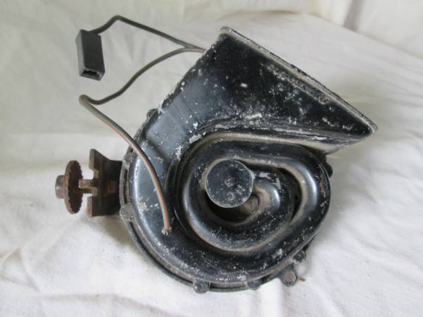 Vintage Car Horn 1