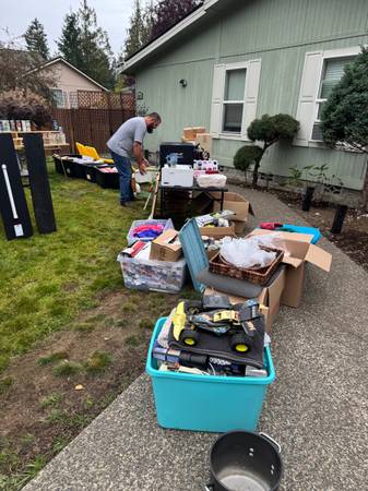 Garage Sale!!! (98502)63949077441154124