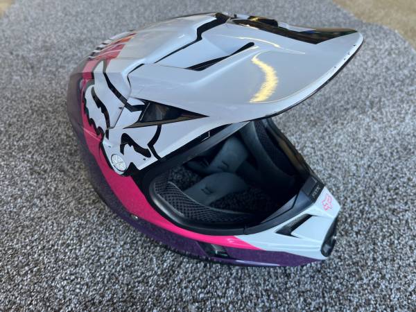 Kids Fox Helmet size Youth Large 51–52 CM 1