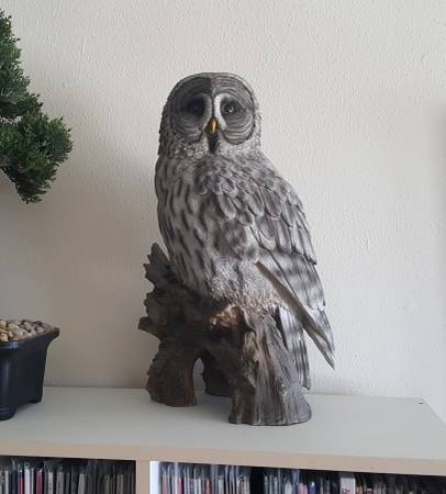 Large Grey Owl Sculpture 1