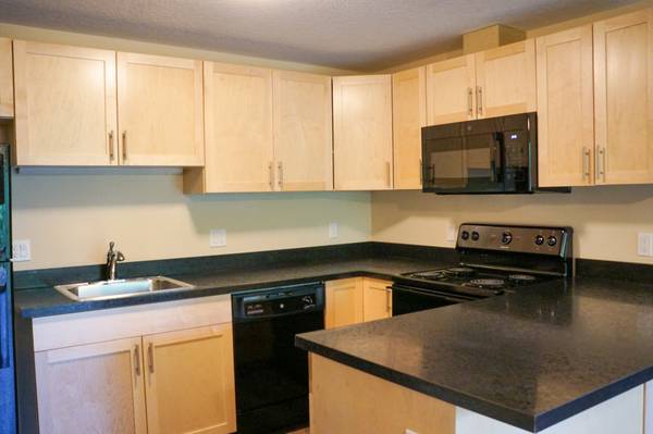 $1,275 / 1br - Serene 1-Bedroom with Creekside View Ready Late October! (Gresham)63895124257283121