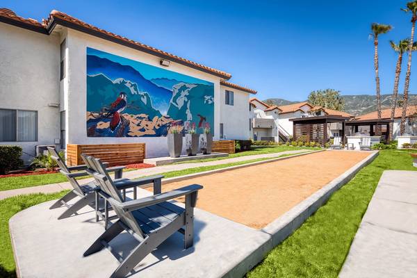 $1,995 / 2br - 830ft2 - HOMES Available! Call Today And Ask Us About Our Apartments! (San Bernardino)64028082136323122