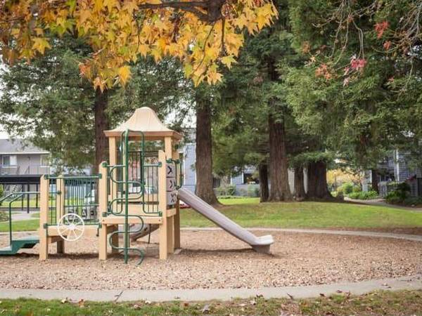 $2,199 / 2br - 1150ft2 - Business Center, Playground, Ground Floor, 1st Floor (Piner Rd)63961205614722123