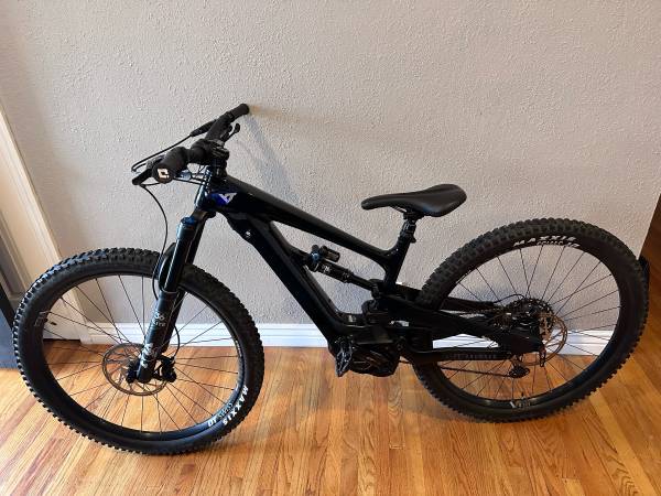 YT ebike decoy enduro mtb size small 1