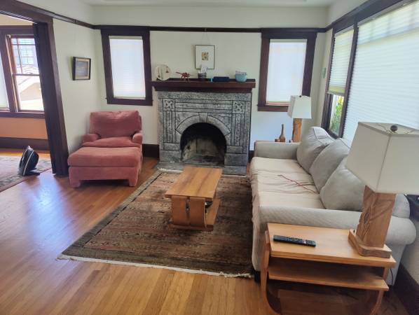 $2,850 / 2br - 1144ft2 - Bedroom in 2/1 lower hills, Beautiful house, great neighborhood (oakland east)63667994913411120
