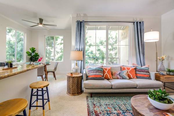$3,149 / 2hab - 1086ft2 - Cerca del parque para perros, Bark Park, zona de barbacoa/pícnic (1850 Thibodo Rd, Vista, CA)63621399063041121